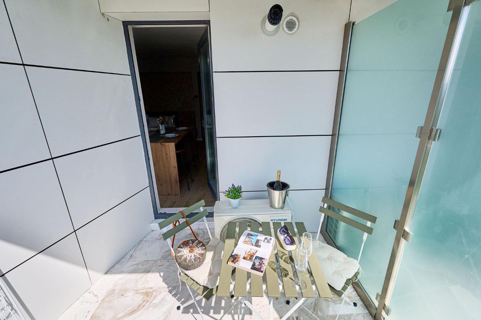 Soleil Anne Studio In Infinity Beach Resort - Parking Mamaia Exterior foto