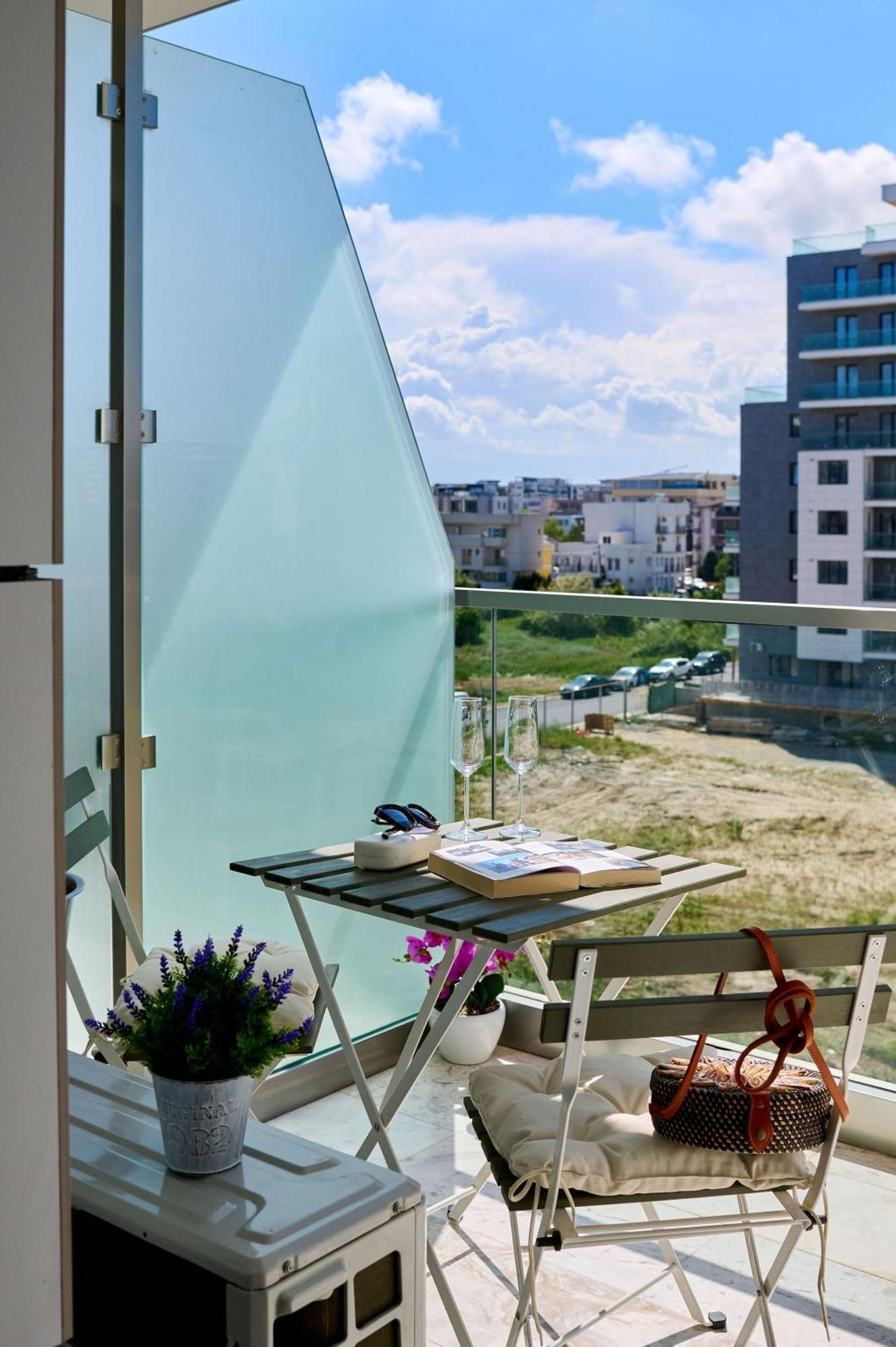 Soleil Anne Studio In Infinity Beach Resort - Parking Mamaia Exterior foto